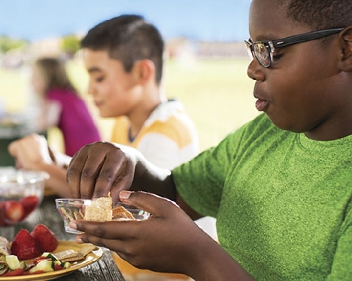 Children eating together - YMCA
