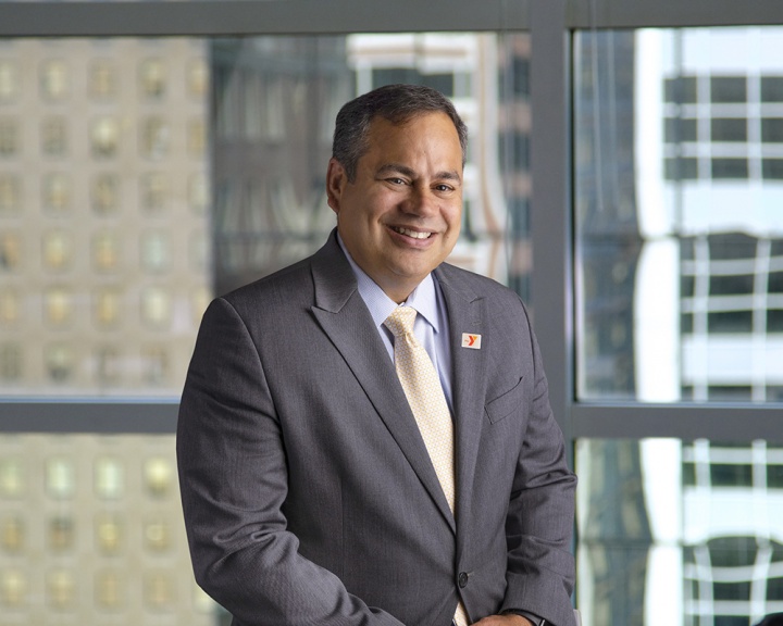 Headshot of Cesar Silva