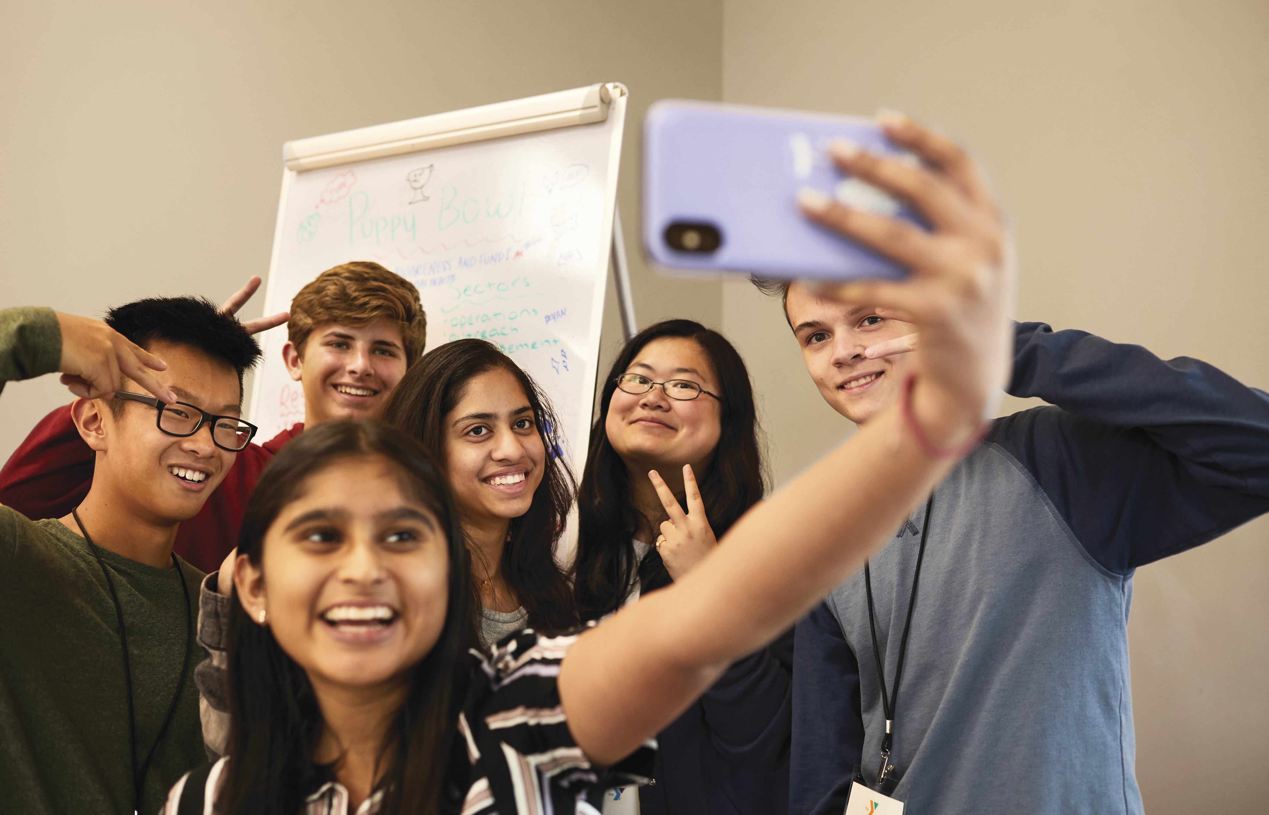 2019_10-17_TeenFamily_0879_02_CMYK.jpg 2019_10-17_TeenFamily_0879_02_CMYK.jpg